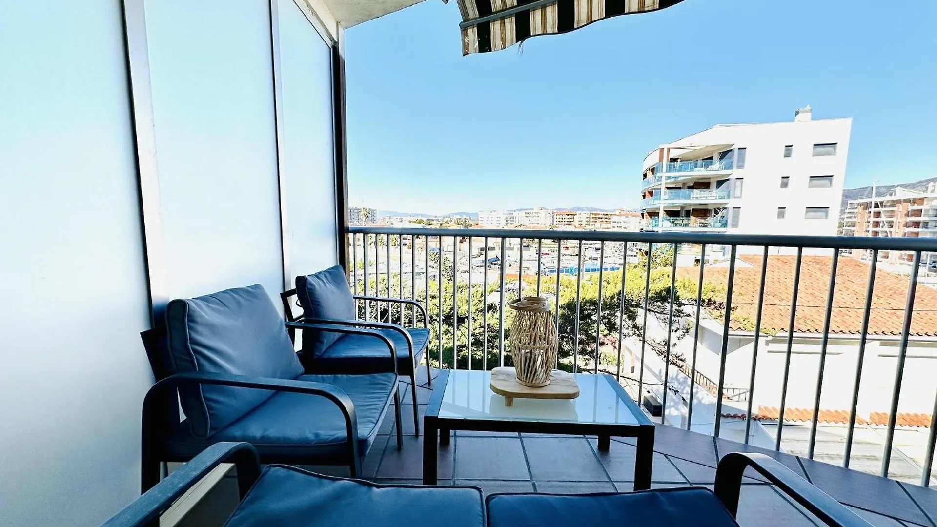 3341 Nancy, 342, Cerca De Un Parque Natural. Buena Situacion, Vistas A Canal, Zona Tranquila, Calle Sin Salida. - Es-258-87 Roses Spain